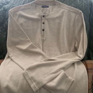 Men’s waffle Henley shirt
